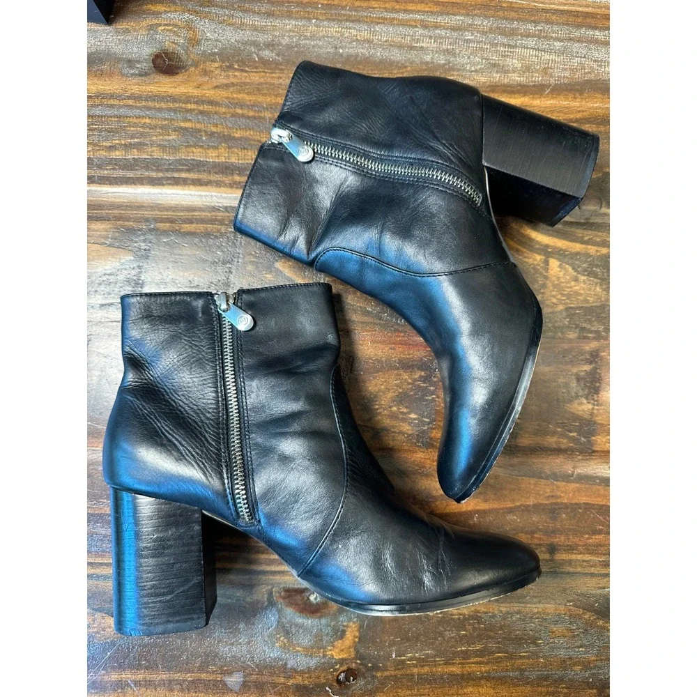 Adrienne Vittadini Black Leather Ankle Boots Block Heel AV-BOB-1 Womens 9